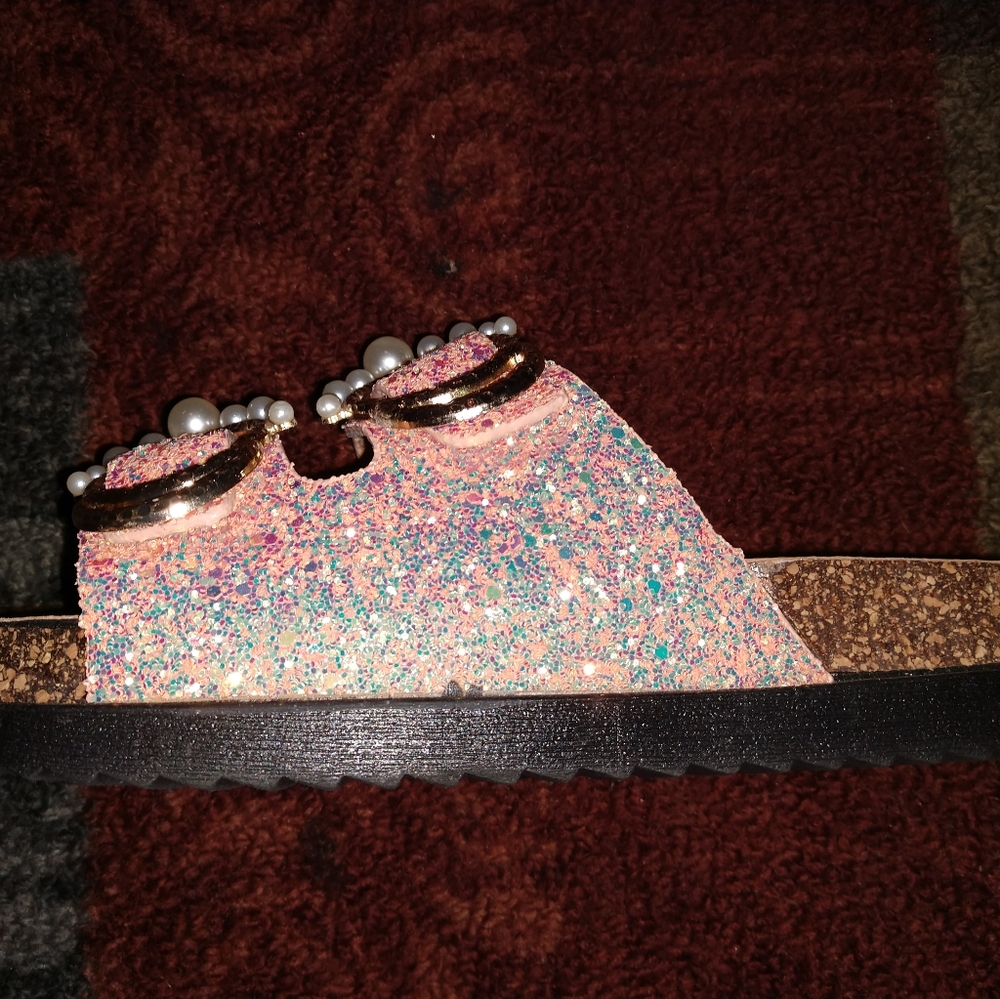 New In Box Pink Bling Sandals - Picture 4 of 6